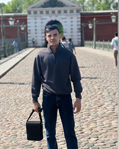 Фото сотрудника